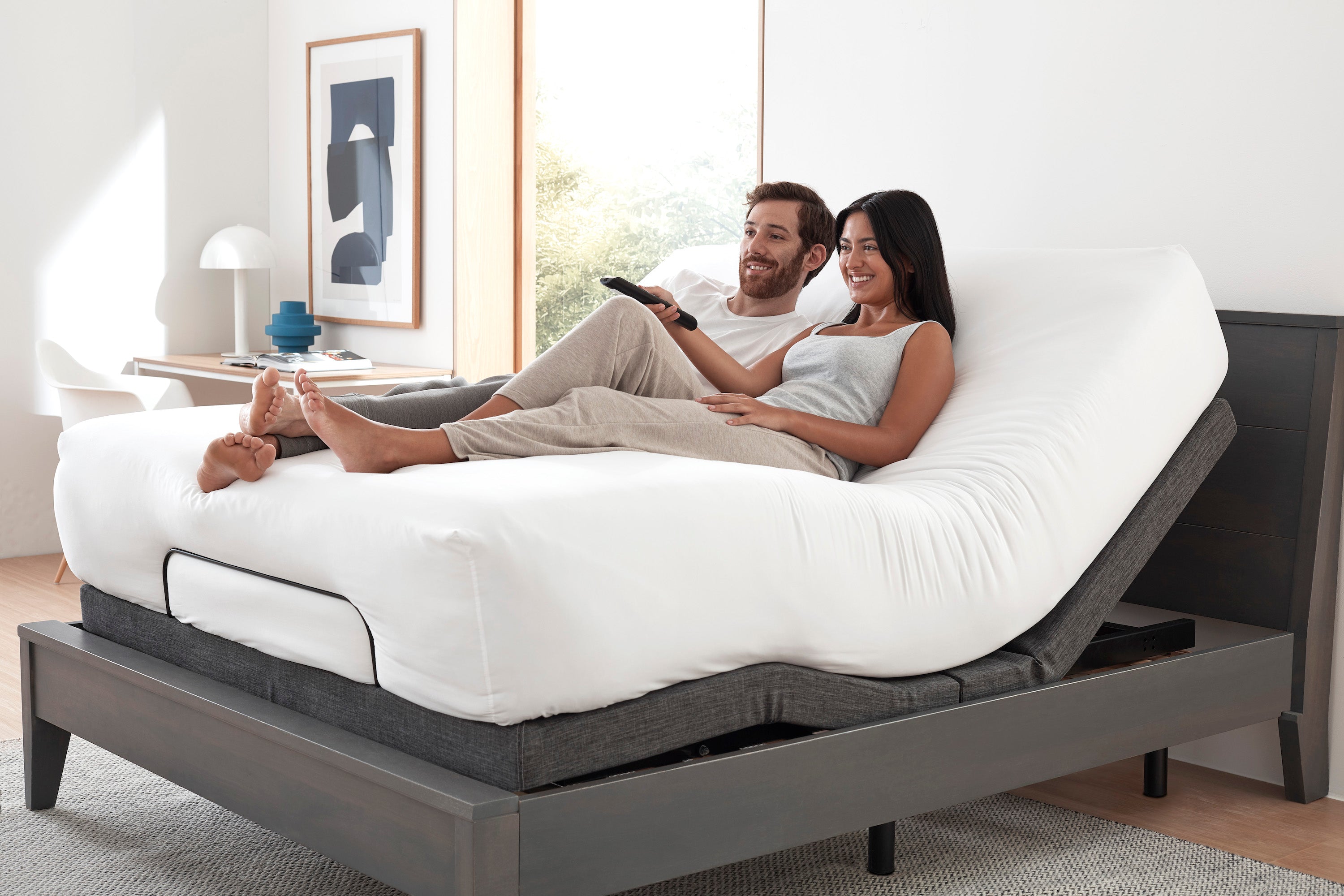 Moveable store bed base